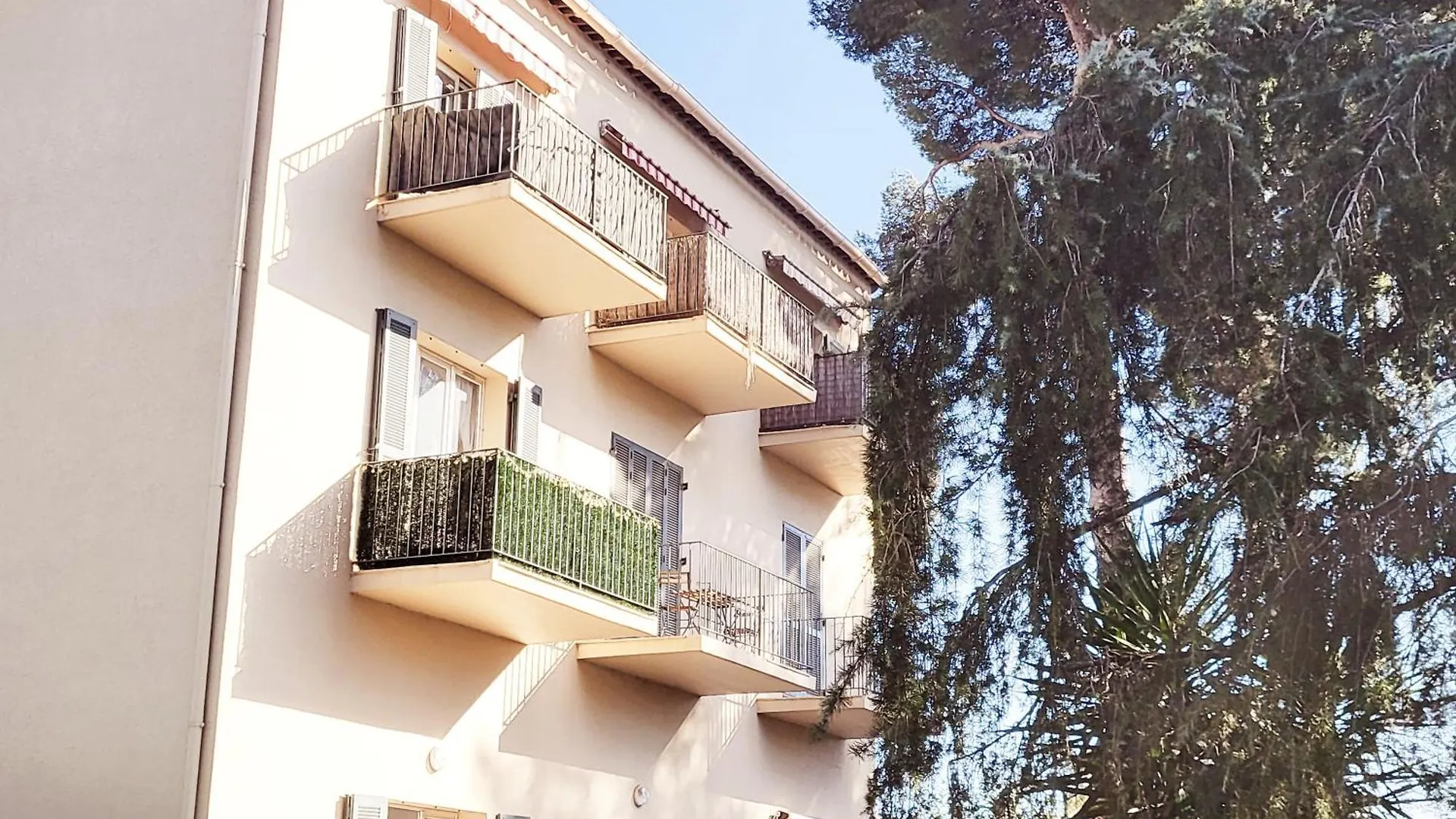 La Suite Costabella A Hyeres-Les-Palmiers 0*,  فرنسا